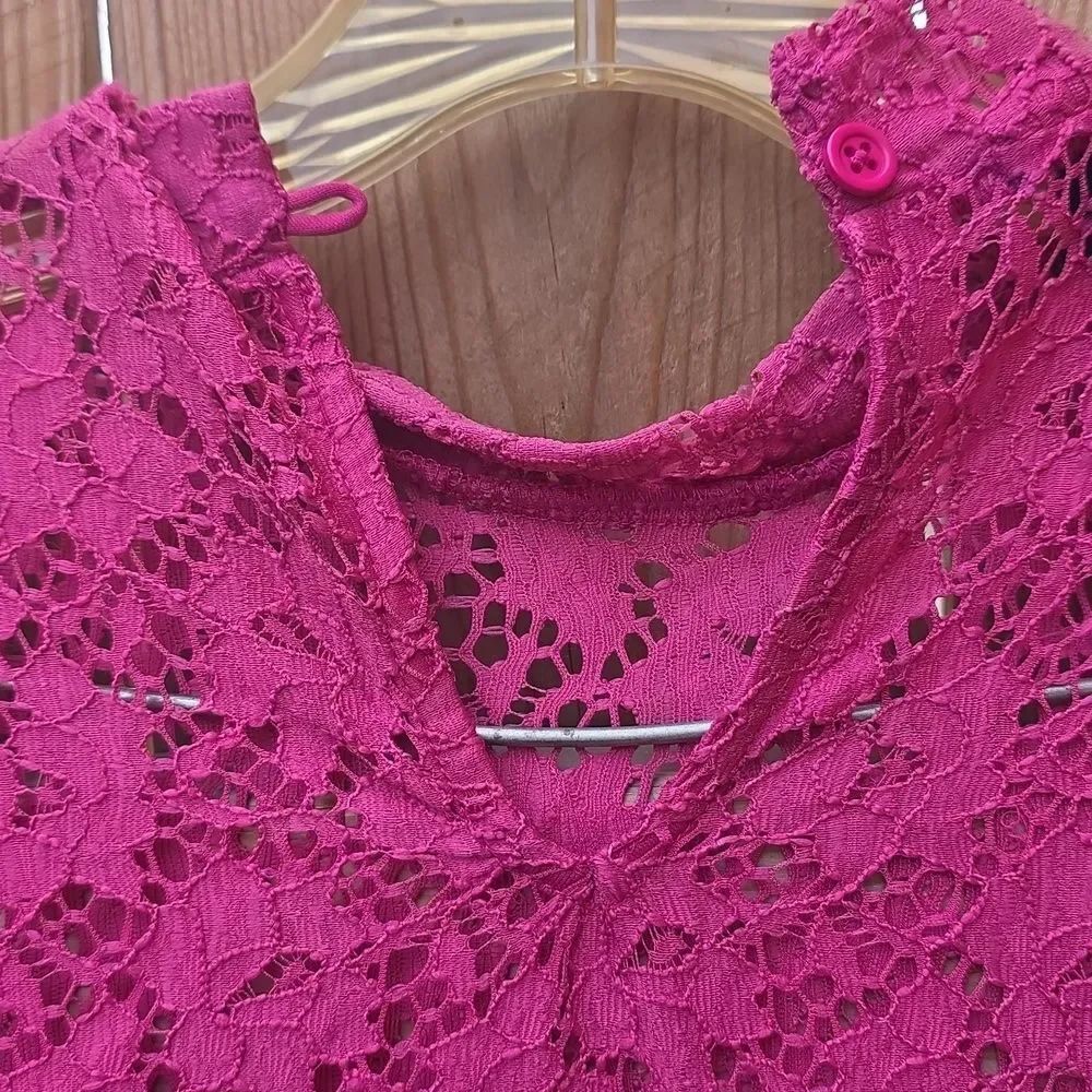 Lace Dress - Picture 5 of 6